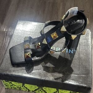 Cape Robbin Black and Gold Platform Heels